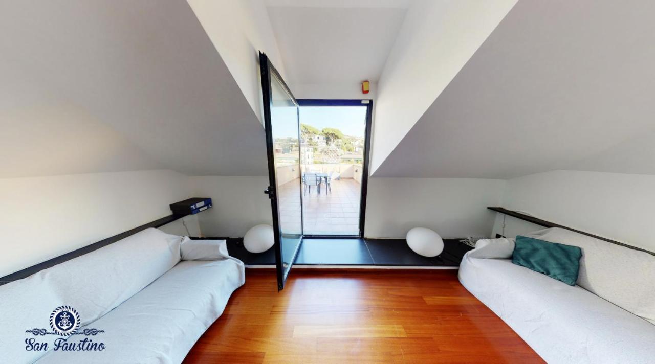 ATTICO SAN FAUSTINO 165 mq più 110 mq di terrazza- IN VILLA 700 ,VISTA MARE STREPITOSA-100 m dalla spiaggia-PARKING ESCLUSIVO-SKY,NETFLIX Rapallo Extérieur photo