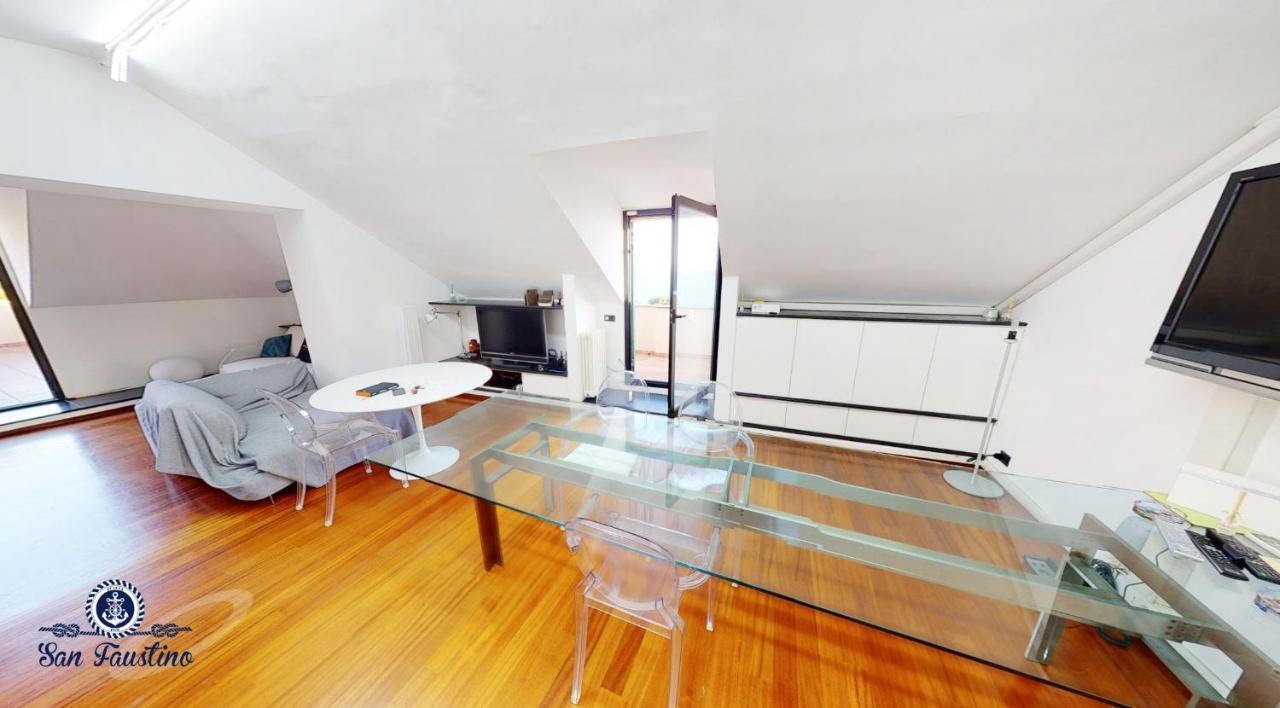 ATTICO SAN FAUSTINO 165 mq più 110 mq di terrazza- IN VILLA 700 ,VISTA MARE STREPITOSA-100 m dalla spiaggia-PARKING ESCLUSIVO-SKY,NETFLIX Rapallo Extérieur photo