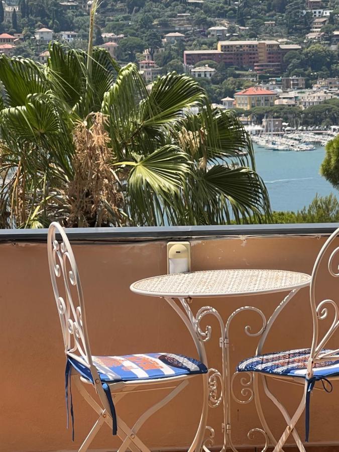 ATTICO SAN FAUSTINO 165 mq più 110 mq di terrazza- IN VILLA 700 ,VISTA MARE STREPITOSA-100 m dalla spiaggia-PARKING ESCLUSIVO-SKY,NETFLIX Rapallo Extérieur photo
